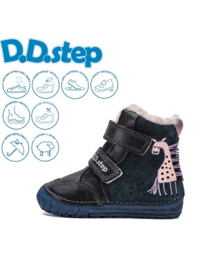 D.D. Step kék kislány...