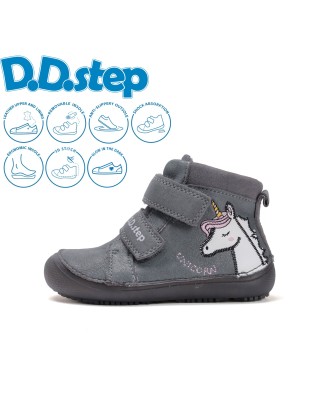 D.D. Step szürke kislány...