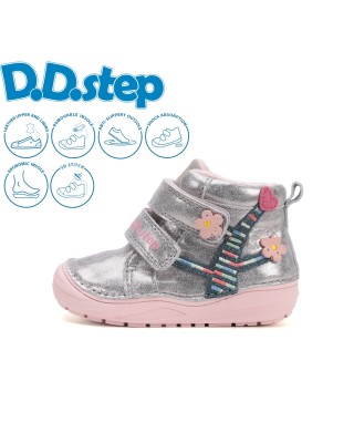 D.D. Step ezüst kislány...