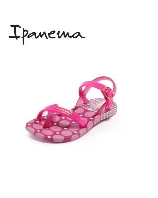 25-ös Ipanema Fashion lány...